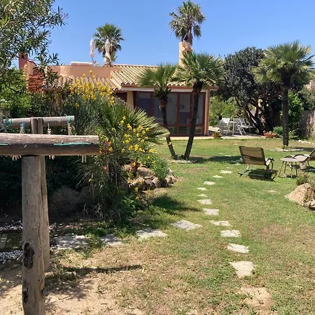 Casa Flamingo 150m Dal Mare Dom wakacyjny Villasimius